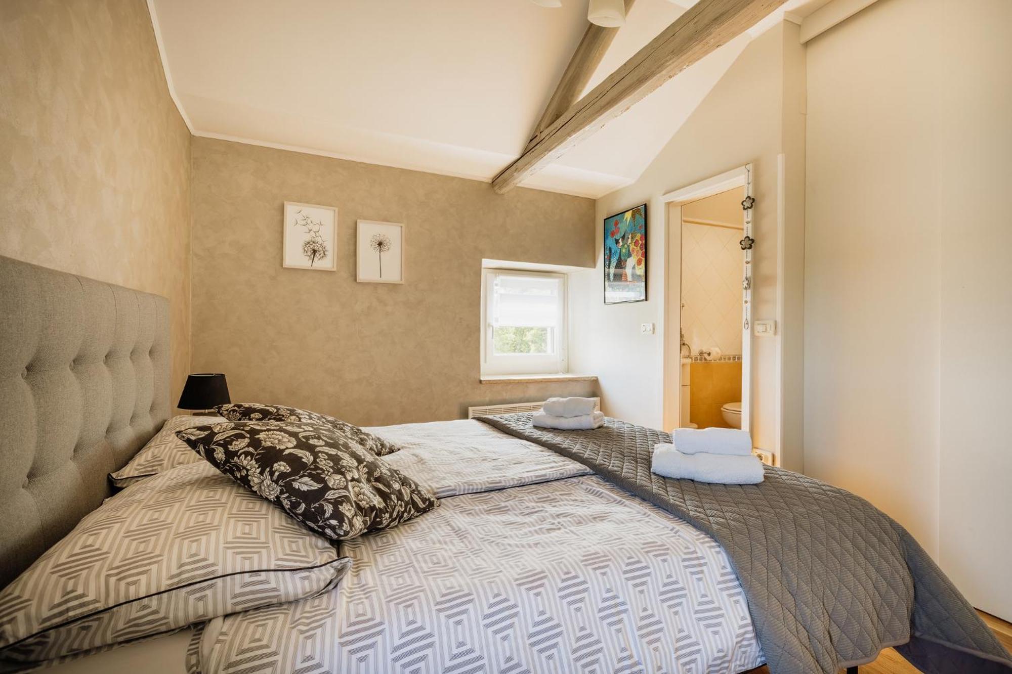 Apartments Mirna Stress Free Babici Bagian luar foto
